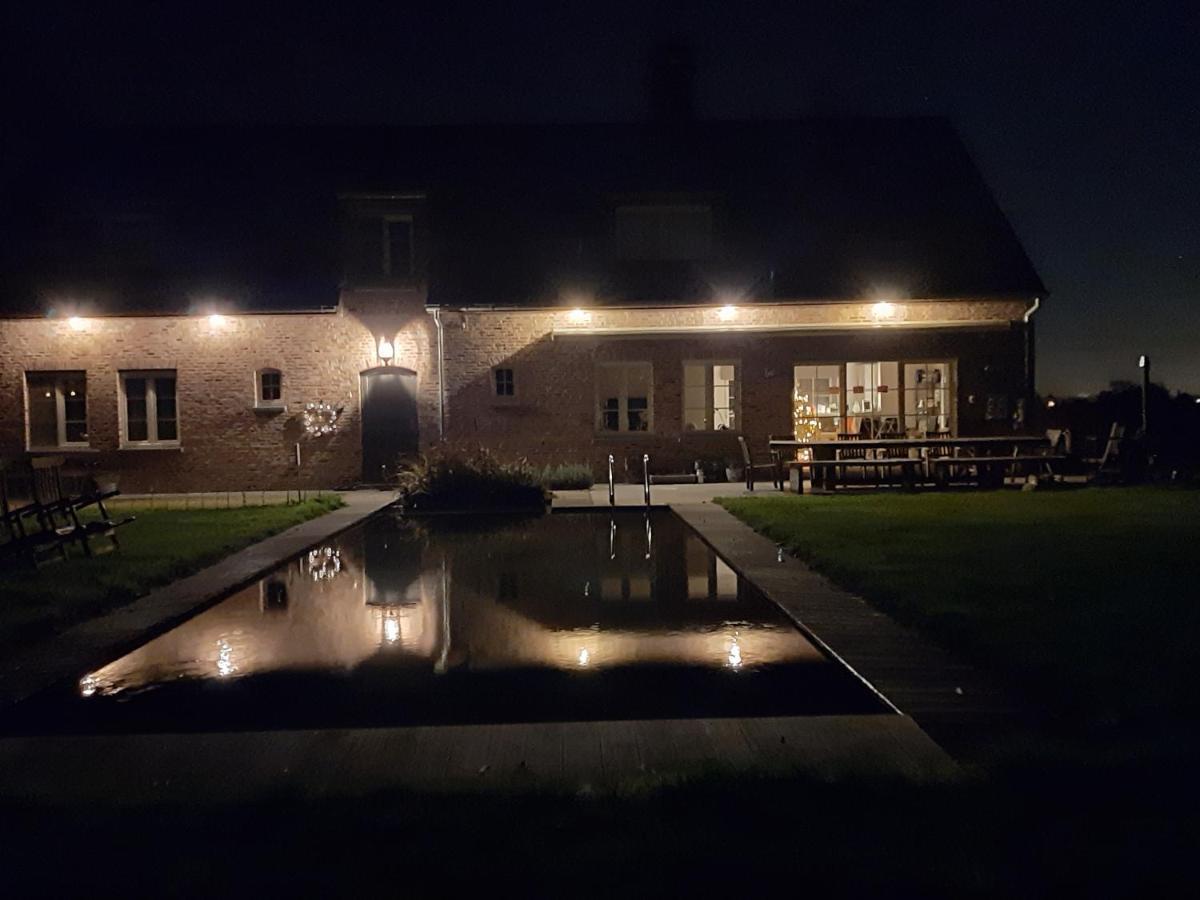 B & B Victors Hof, Met Zwemvijver In Landelijke Setting Lievegem エクステリア 写真